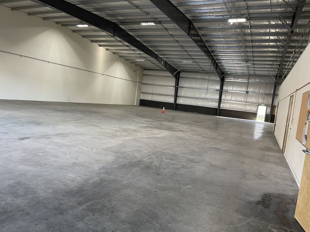 Class A Industrial: 3543 Steelhead Run Drive NE, Suite A, Albany, OR 97321